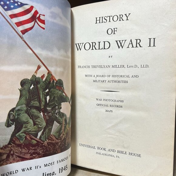 History Of World War II Blue Hardcover Book Armed Services Memorial Edition Illu - Picture 4 of 4
